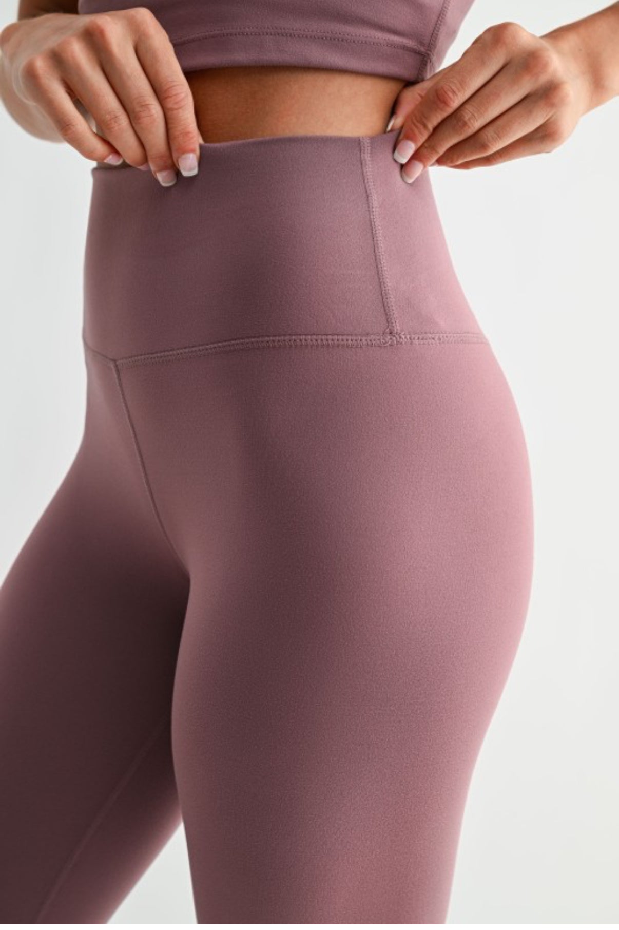 Light Cloud Contour Leggings